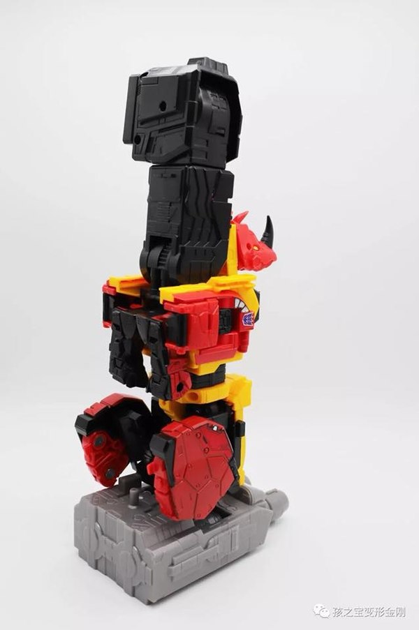Power Of The Primes Titan Class Predaking   In Hand Images Of Individual Predacons  (14 of 28)